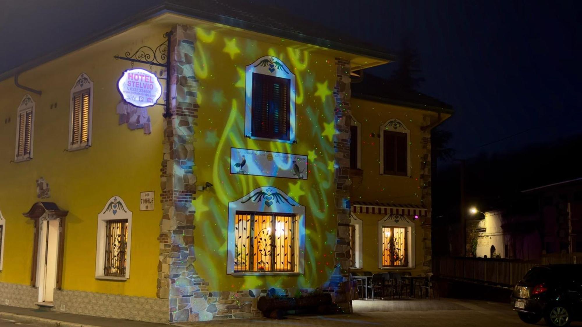 Hotel Stelvio Varese Exterior photo